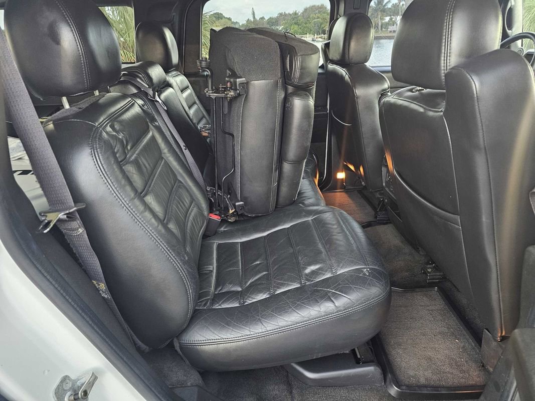 Used 2005 HUMMER H2 w/ Preferred Equipment Group image 19
