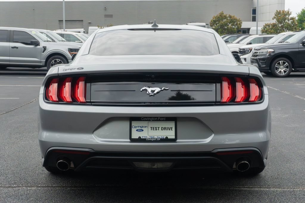 Used 2022 Ford Mustang Coupe RWD image 8