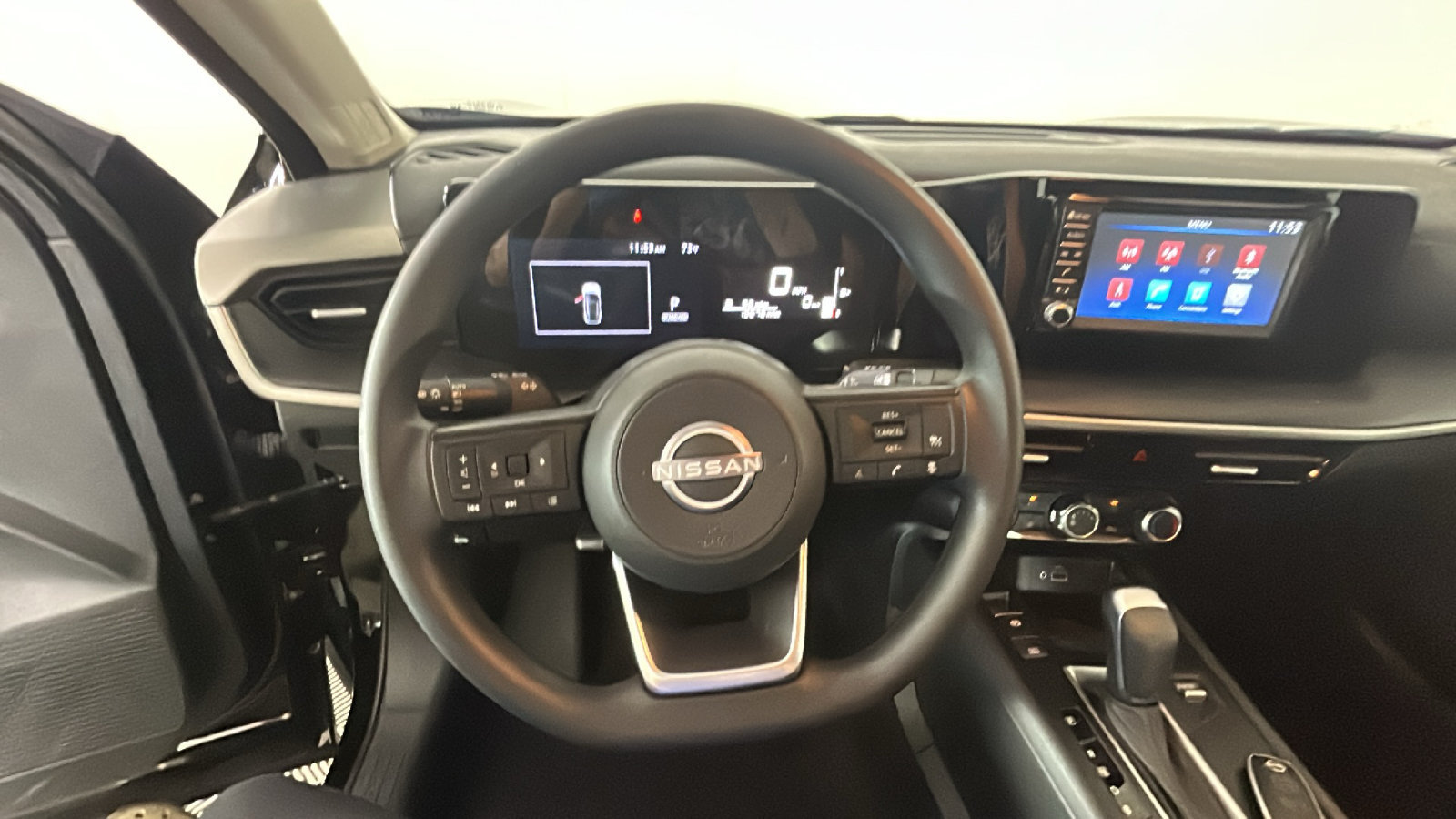 Used 2025 Nissan Kicks S AWD/4WD image 18