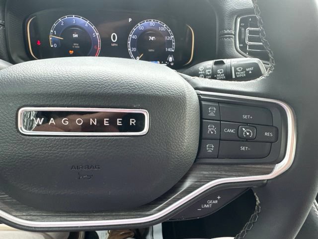Used 2023 Jeep Wagoneer L Series II AWD/4WD image 24