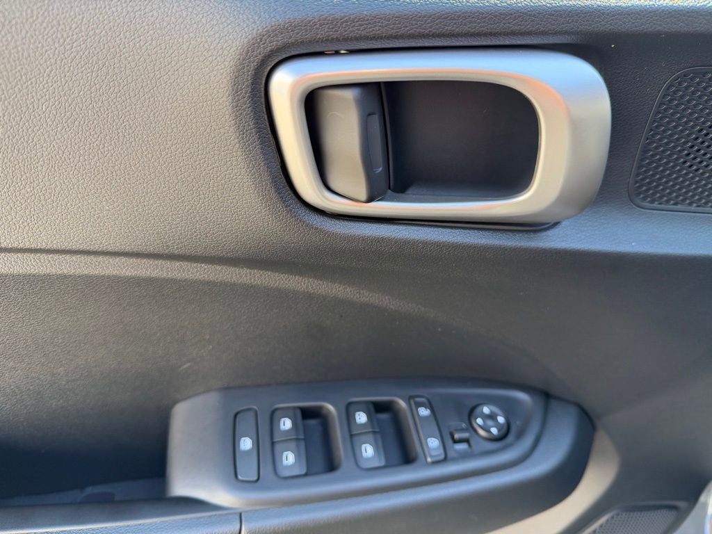 Certified 2026 Hyundai Venue SEL FWD image 12