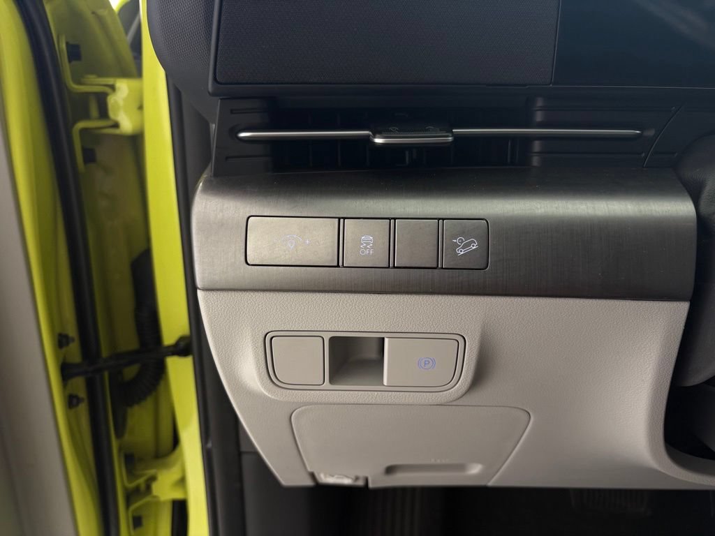 Used 2024 Hyundai Kona SEL AWD/4WD image 27