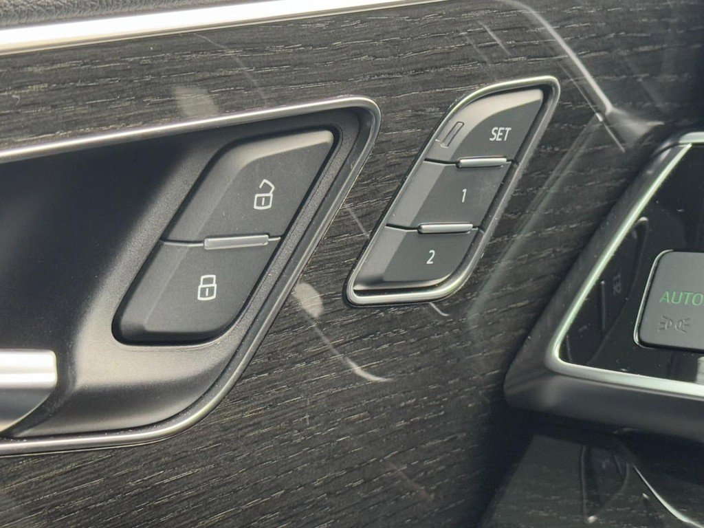 Used 2023 Audi Q7 2.0T Premium Plus image 16