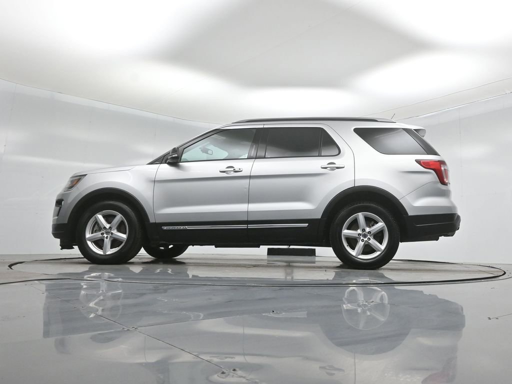 Certified 2018 Ford Explorer XLT w/ Equipment Group 202A image 53