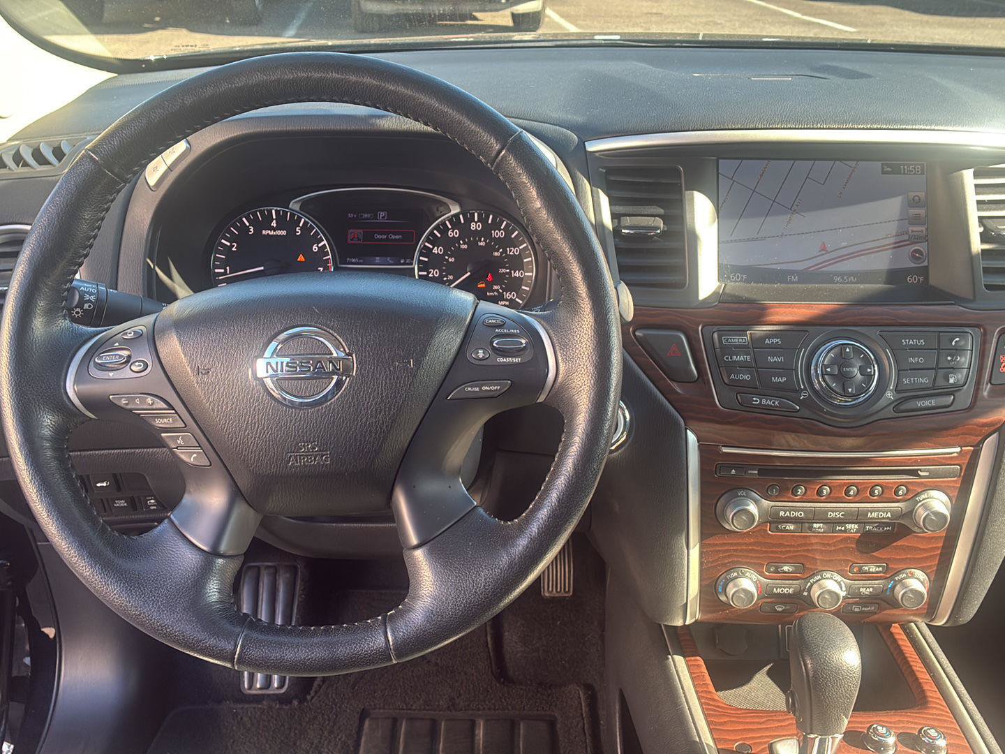 Used 2020 Nissan Pathfinder Platinum AWD/4WD image 12