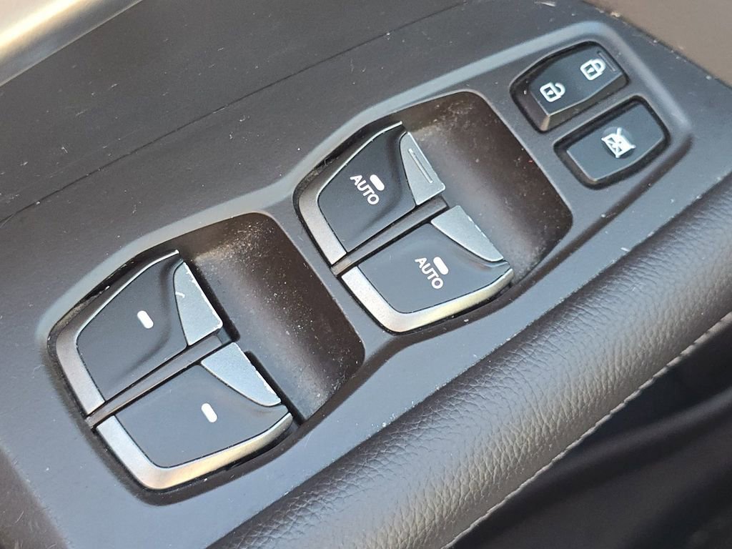 Used 2017 Hyundai Santa Fe Sport image 24