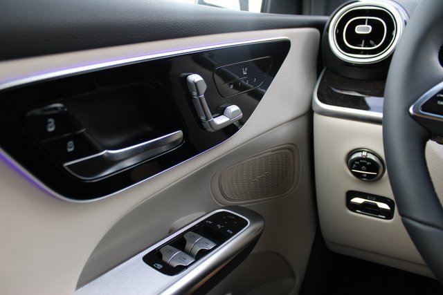 New 2026 Mercedes-Benz GLC 300 4MATIC image 24