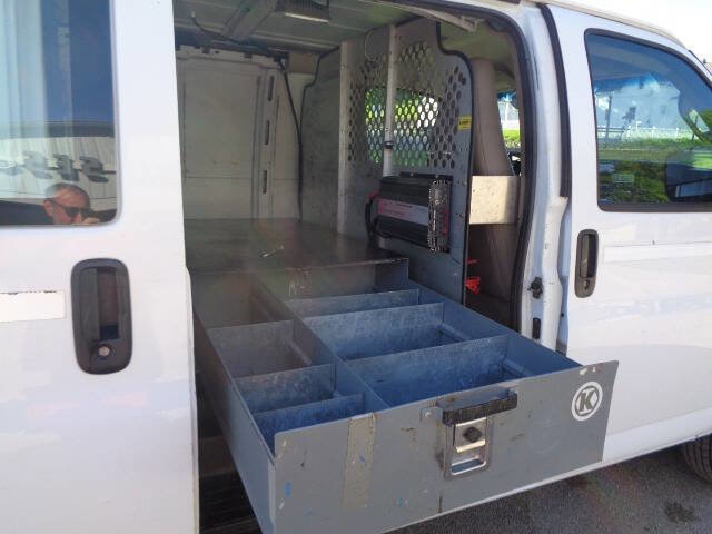 Used 2016 Chevrolet Express 2500 RWD image 11