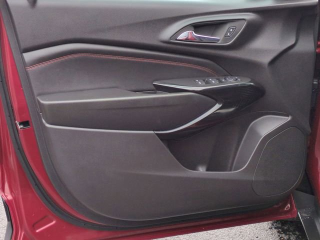 Used 2025 Chevrolet Trax RS w/ Driver Confidence Package image 22