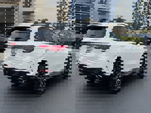 Used 2025 Mercedes-Benz GLC 300 4MATIC image 11