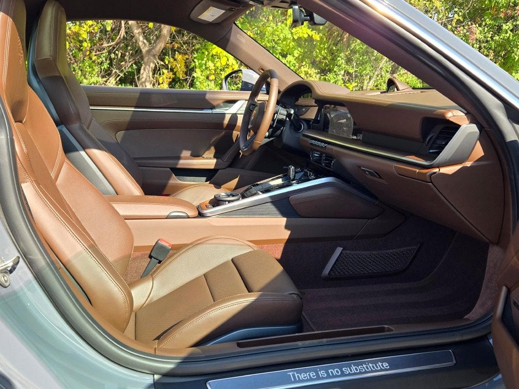 New 2026 Porsche 911 Carrera image 32