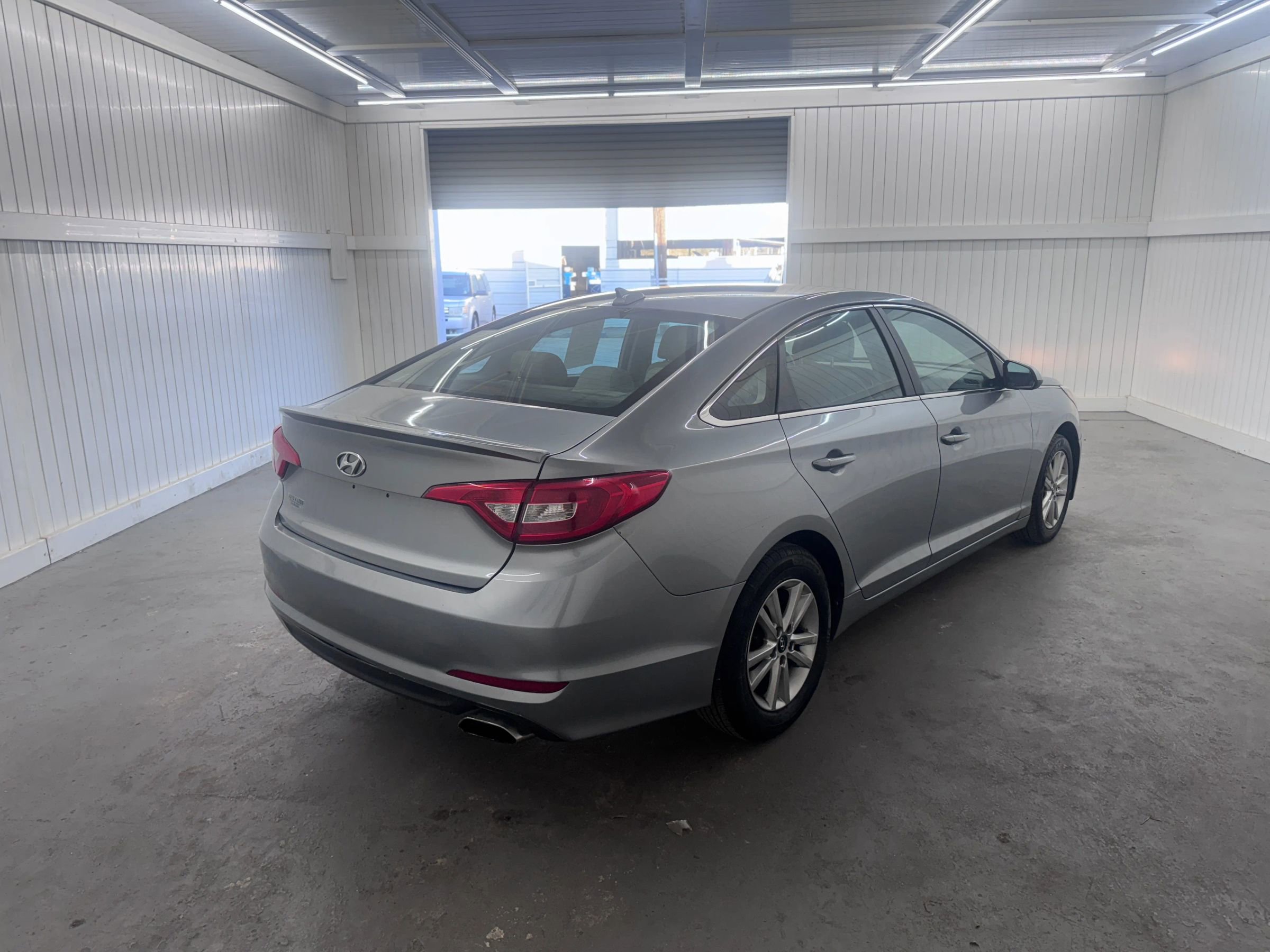 Used 2017 Hyundai Sonata SE image 5