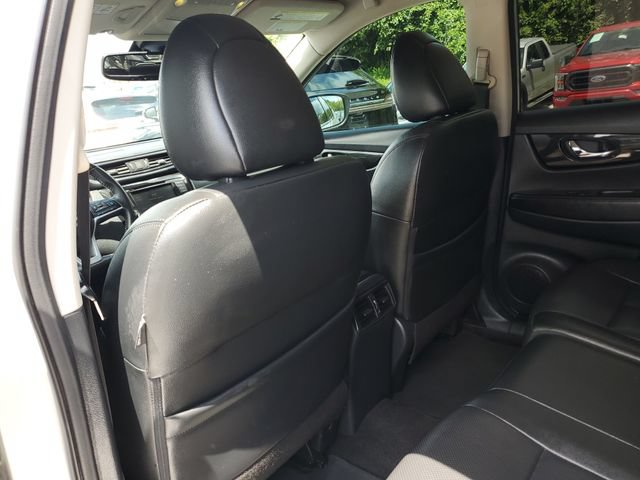 Used 2020 Nissan Rogue SL FWD image 16