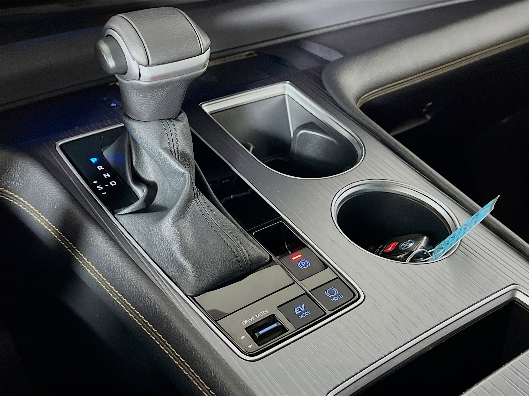 Certified 2024 Toyota Sienna XLE Woodland Edition image 18