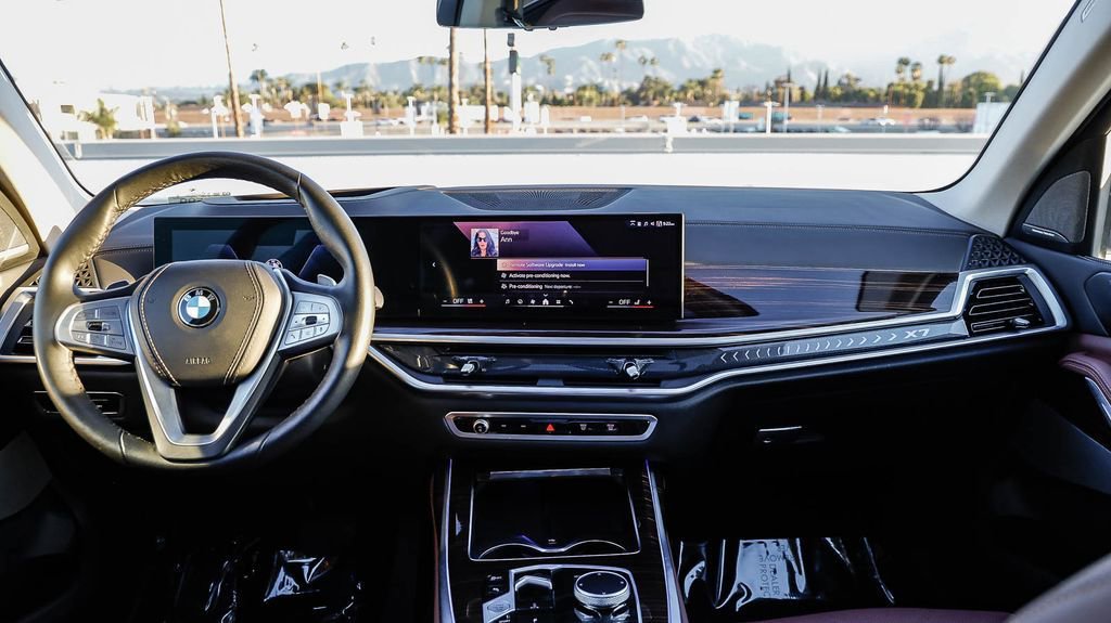 Used 2026 BMW X7 xDrive40i image 15