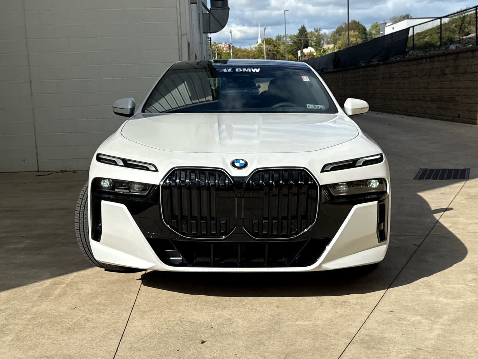 Used 2026 BMW 740i xDrive w/ Premium Package image 2