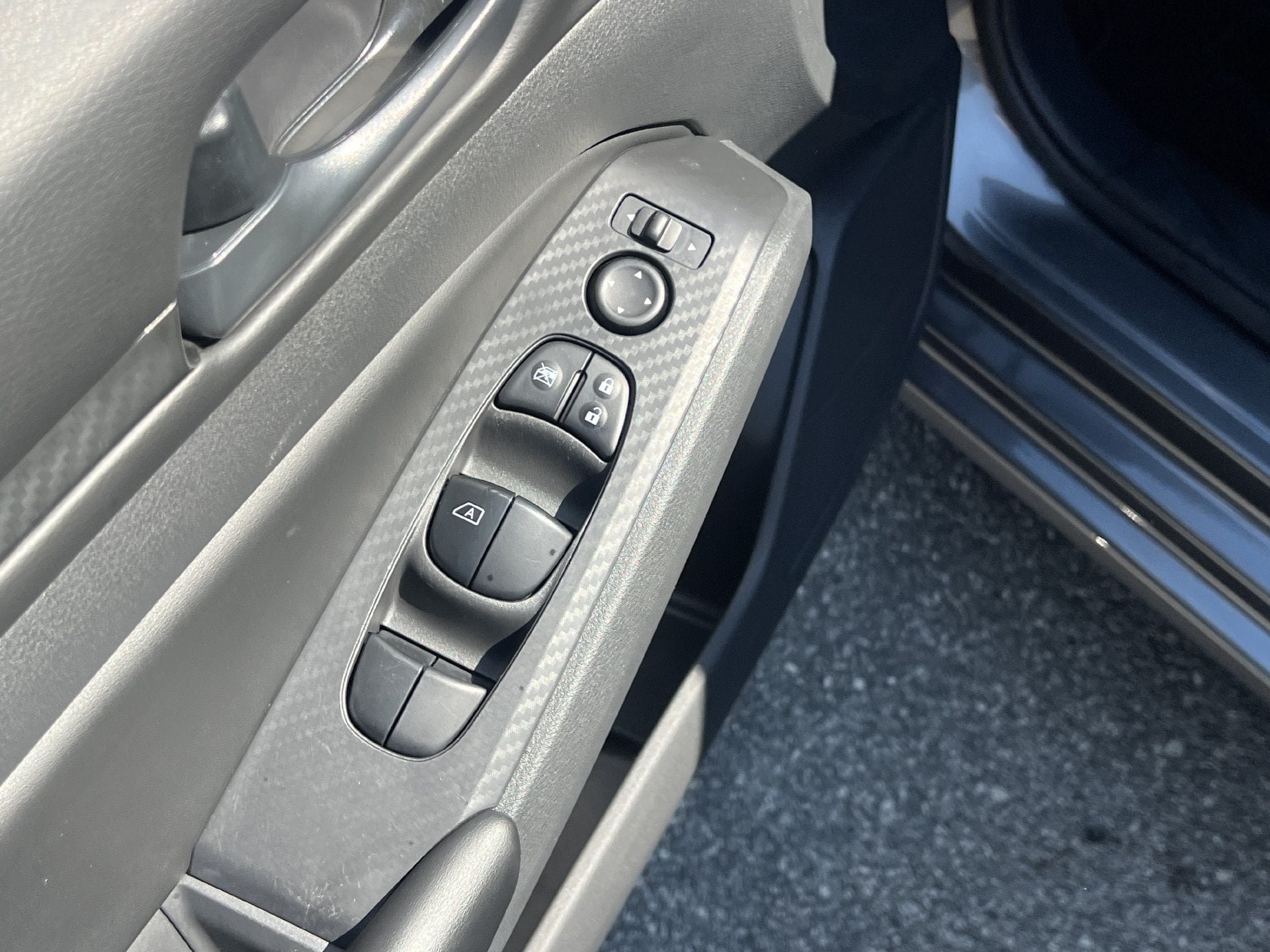 Certified 2025 Nissan Altima 2.5 S FWD image 16