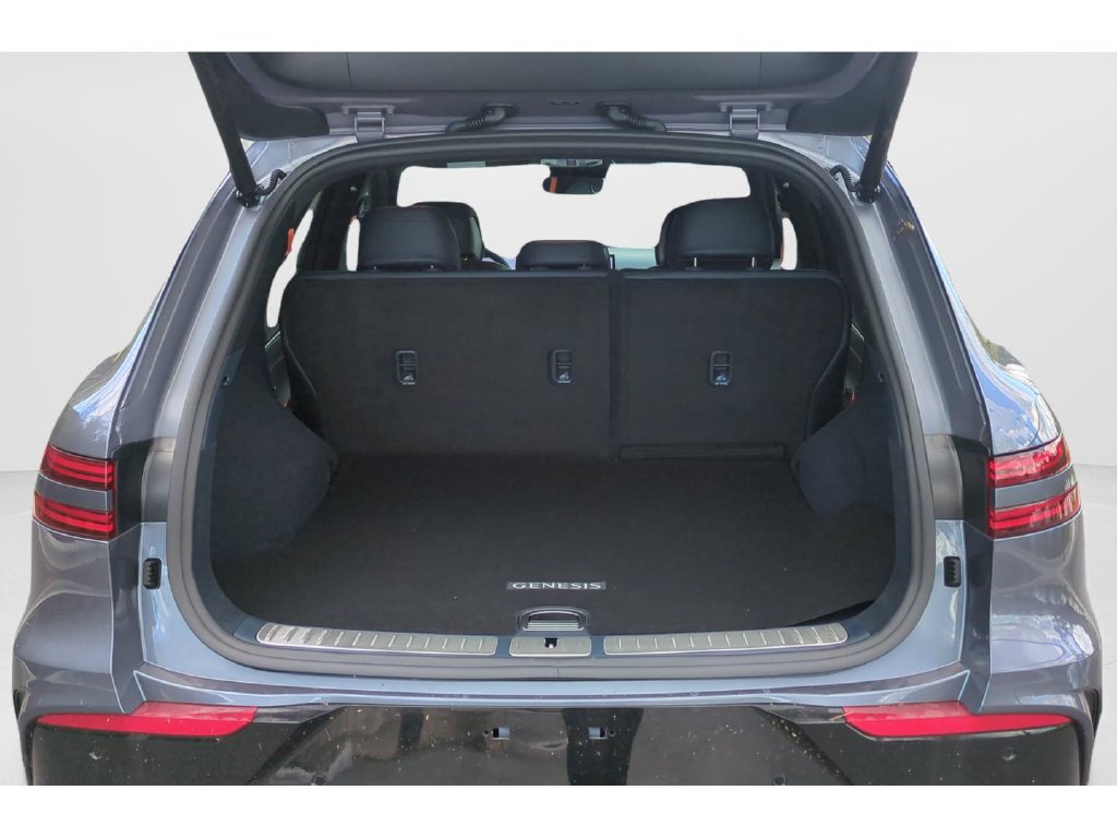 New 2026 Genesis GV70 3.5T Sport Advanced AWD/4WD image 9