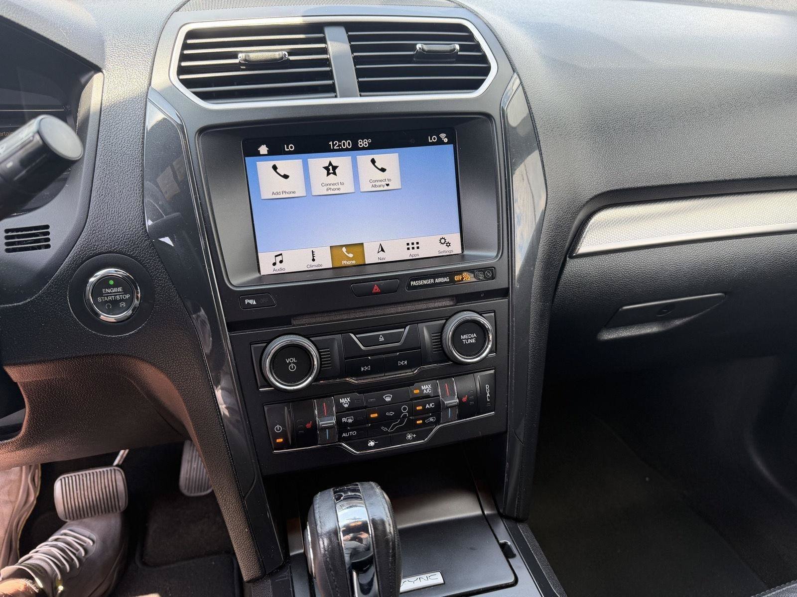 Used 2018 Ford Explorer XLT w/ Equipment Group 202A FWD image 6