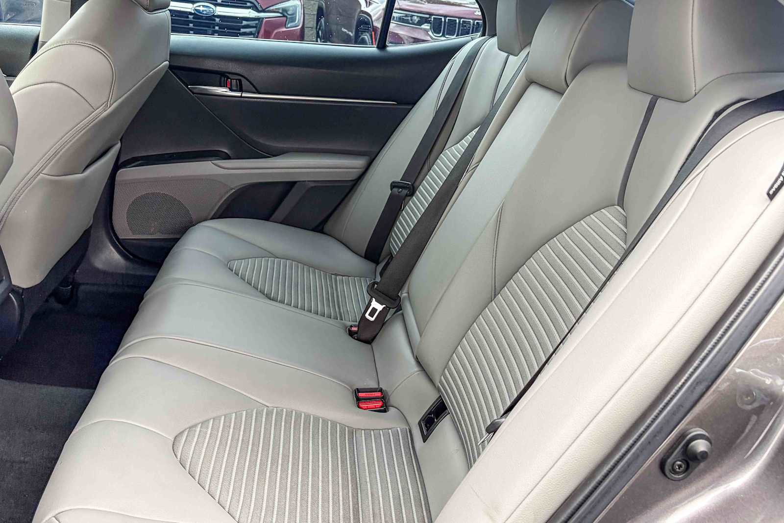 Used 2022 Toyota Camry SE image 17