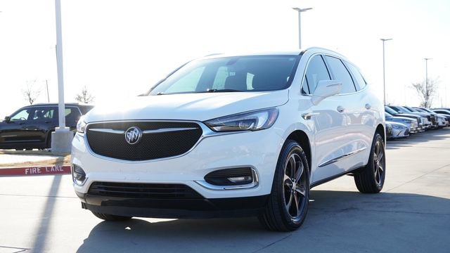 Used 2019 Buick Enclave Essence w/ LPO, Sport Appearance Package image 3