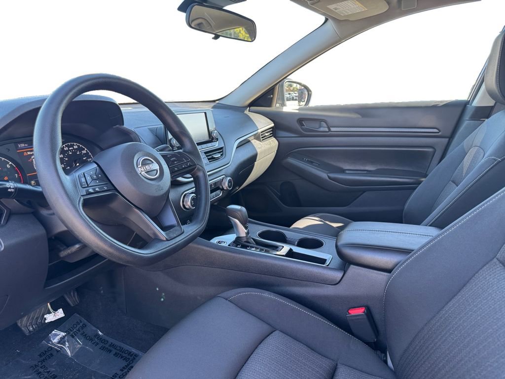 Used 2024 Nissan Altima 2.5 S image 10