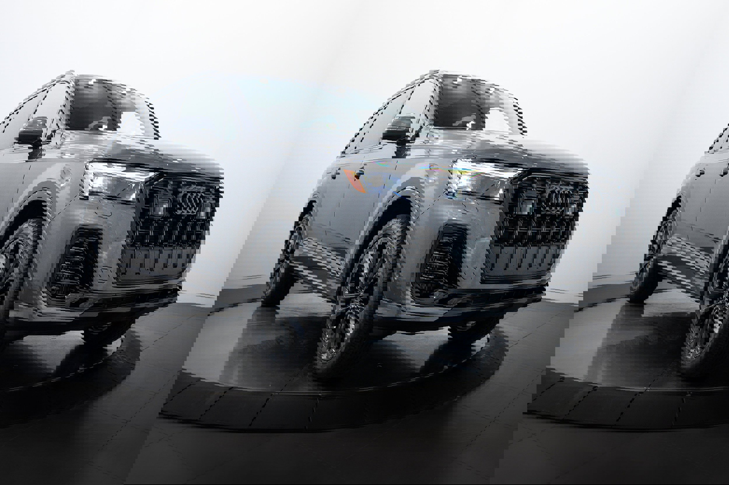 New 2025 Audi Q7 3.0T Premium Plus