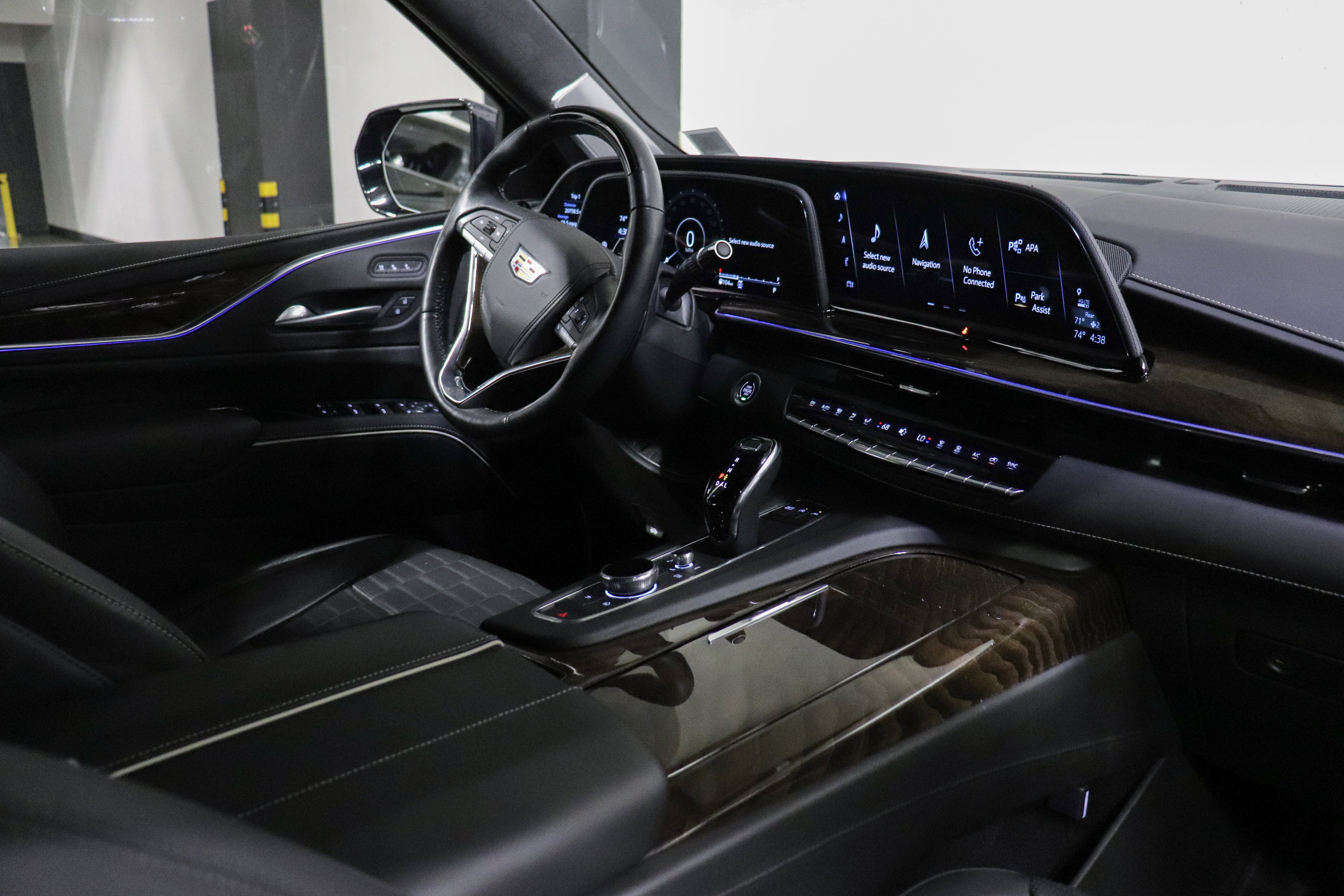 Certified 2023 Cadillac Escalade Sport Platinum w/ LPO, ONYX Package image 31