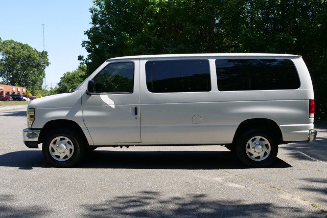 Used 2014 Ford E-350 and Econoline 350 XLT RWD image 36