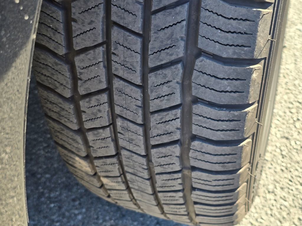 Used 2021 Nissan Armada Platinum w/ Captain's Chairs Package image 14