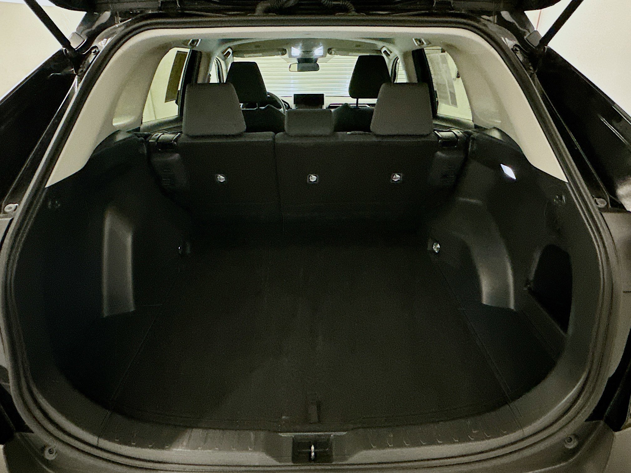 Used 2024 Toyota RAV4 XLE image 30