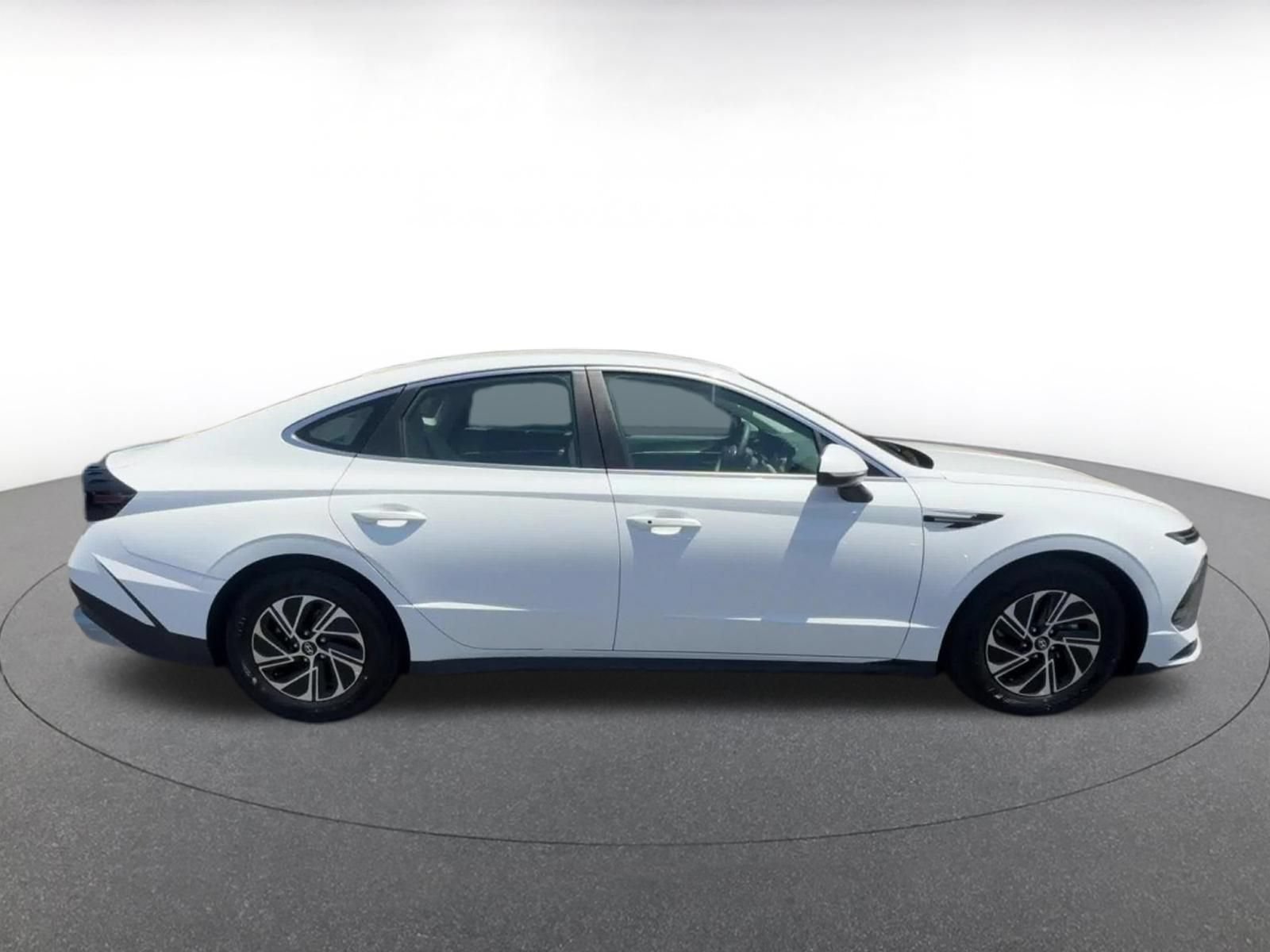 Used 2026 Hyundai Sonata Blue FWD image 16