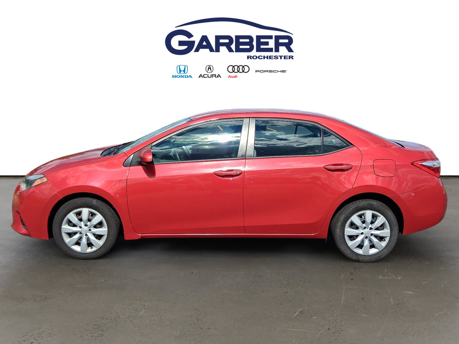 Used 2016 Toyota Corolla LE FWD image 2