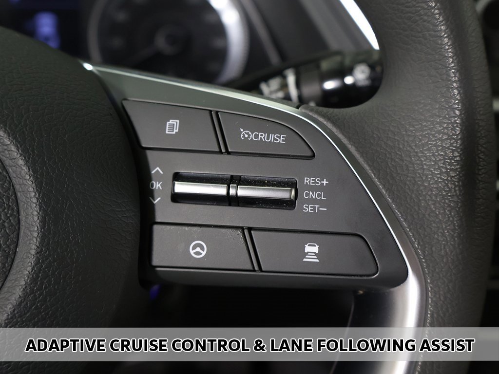 Used 2023 Hyundai Sonata SE w/ Preferred Accessory Package image 3