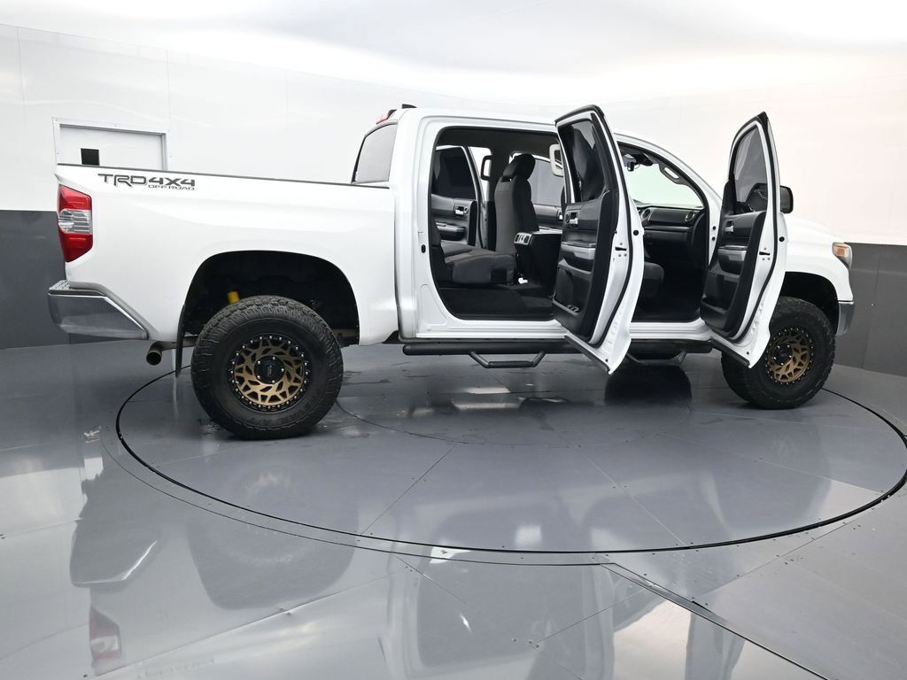 Used 2021 Toyota Tundra SR5 w/ SR5 Upgrade Package image 27