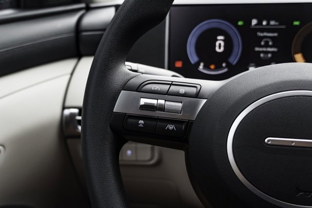 New 2026 Hyundai Tucson SE image 11