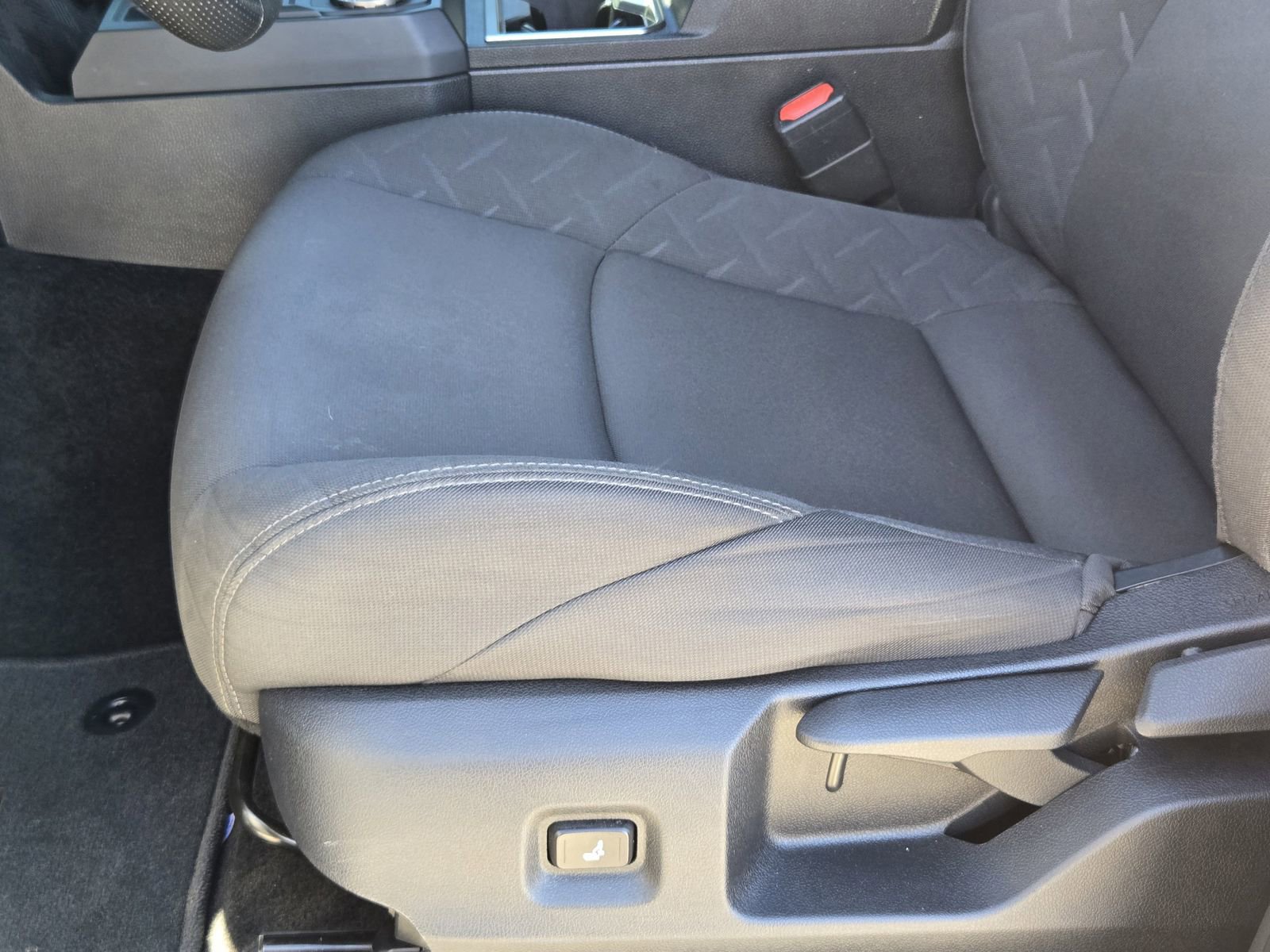 Used 2024 Toyota Tacoma SR5 image 25