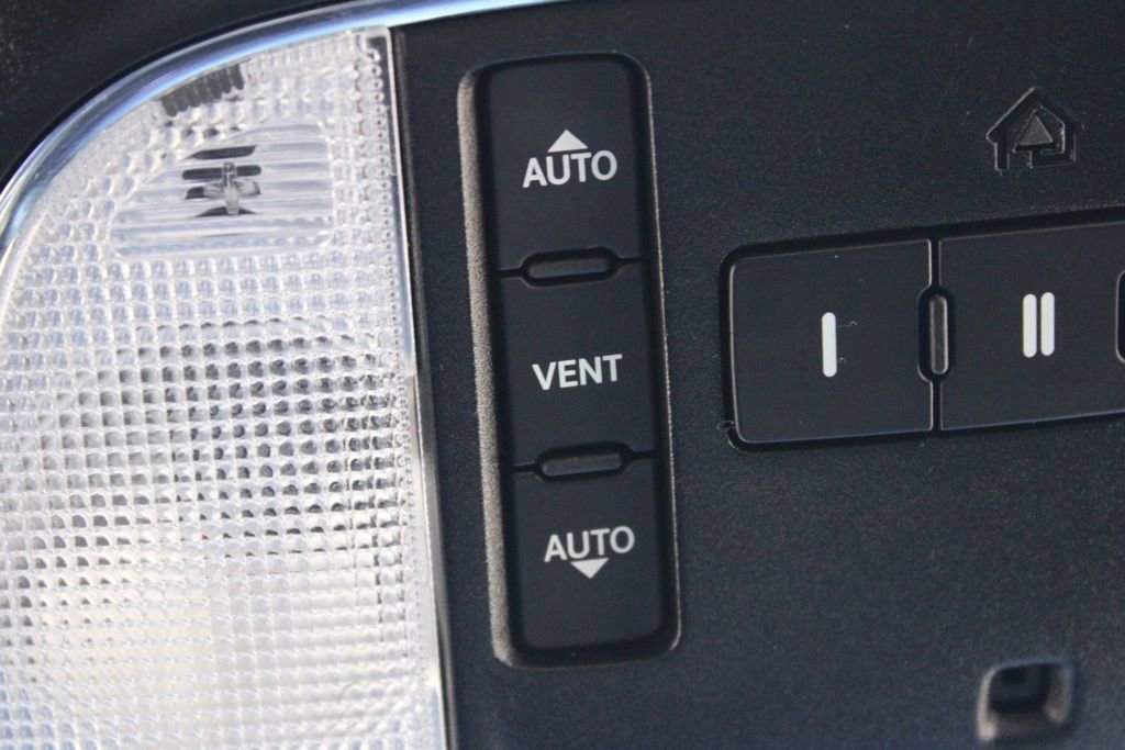 Used 2019 Jeep Grand Cherokee Limited image 29