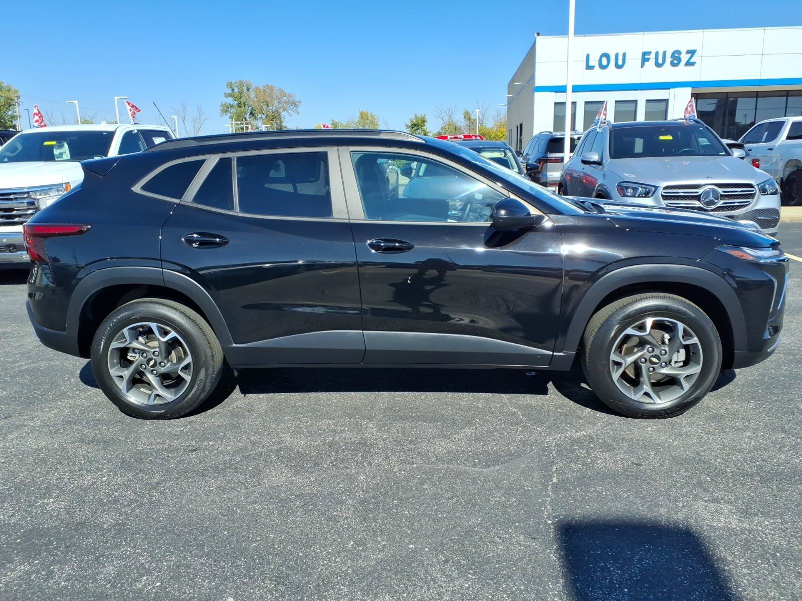 Used 2024 Chevrolet Trax LT w/ Driver Confidence Package FWD image 27