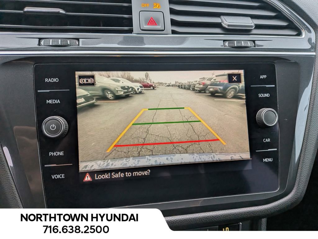 Used 2021 Volkswagen Tiguan SE image 21