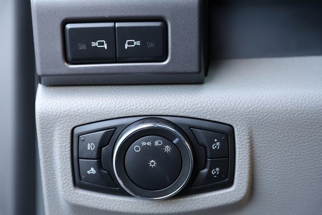 Used 2015 Ford F150 XLT w/ Equipment Group 302A Luxury image 20