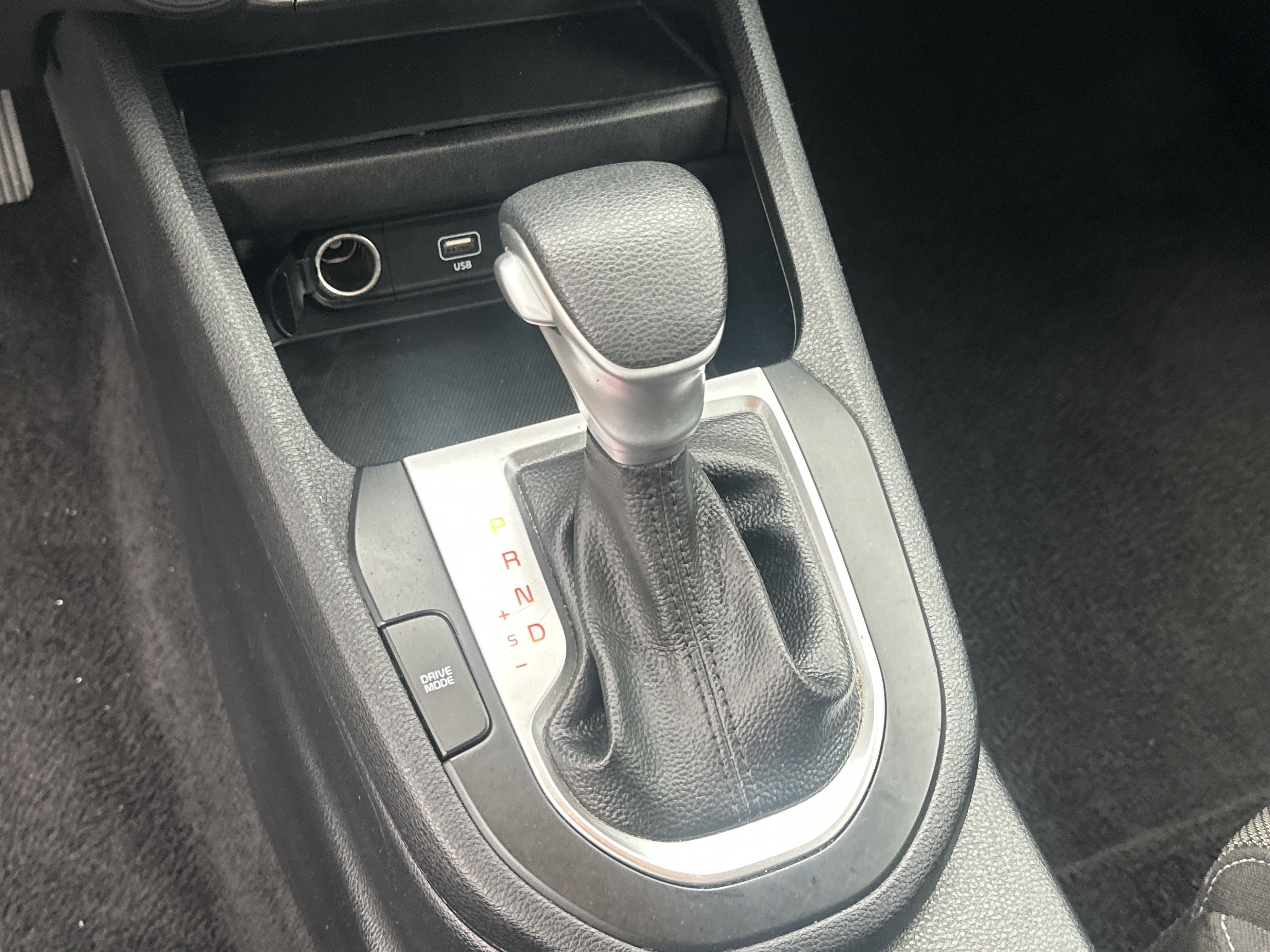 Used 2024 Kia Forte LXS FWD image 29
