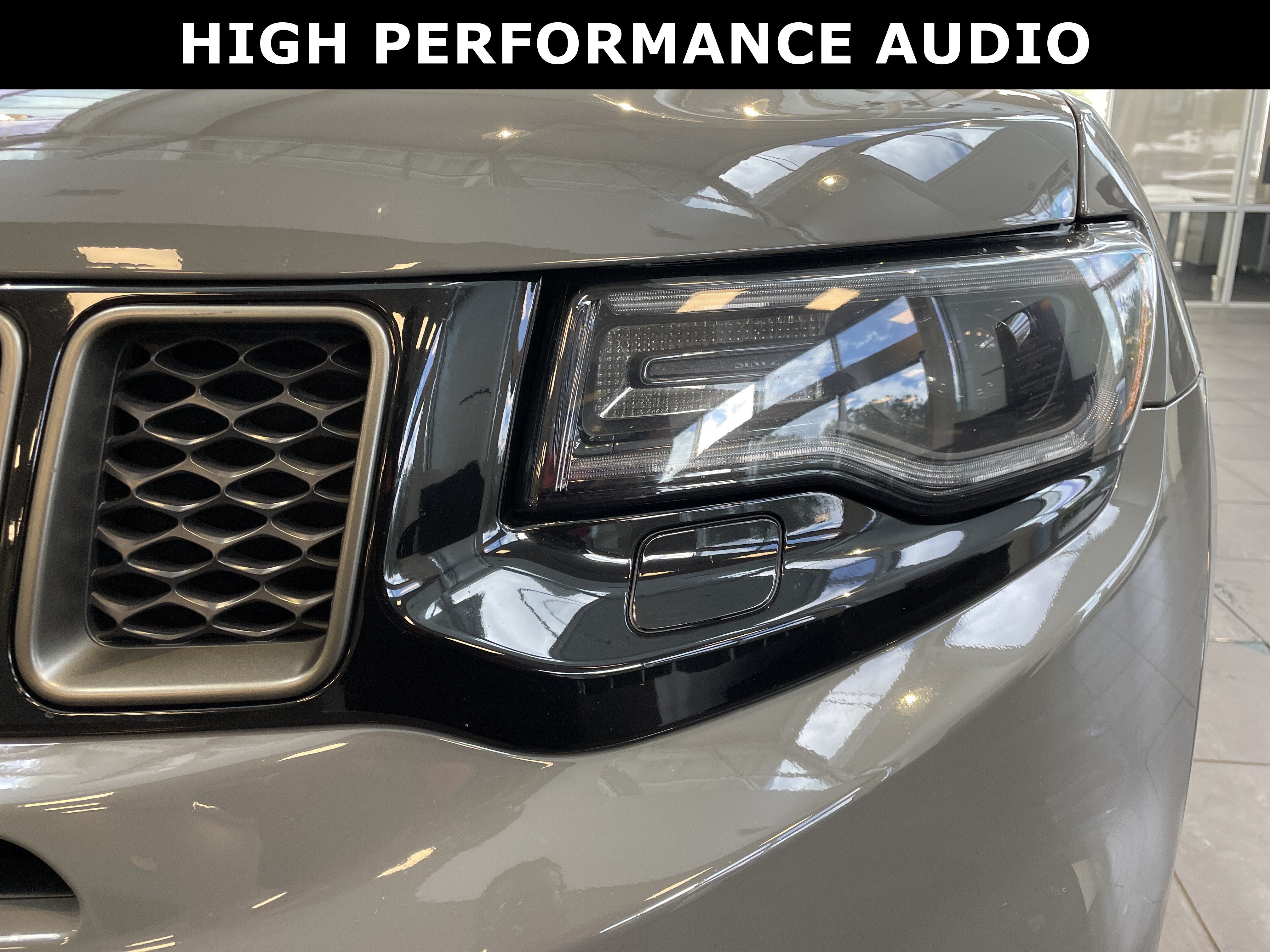 Used 2021 Jeep Grand Cherokee Trackhawk AWD/4WD image 5