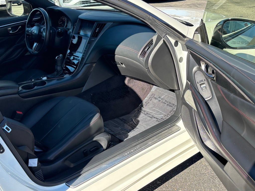 Certified 2022 INFINITI Q60 Red Sport 400 w/ Cargo Package RWD image 30
