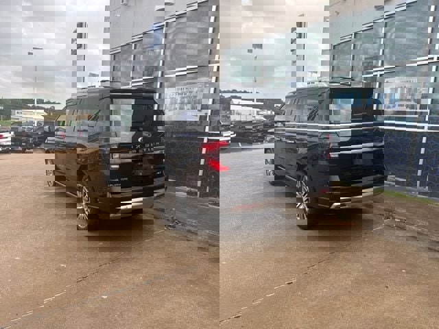 Certified 2022 Ford Expedition Max Platinum RWD image 5