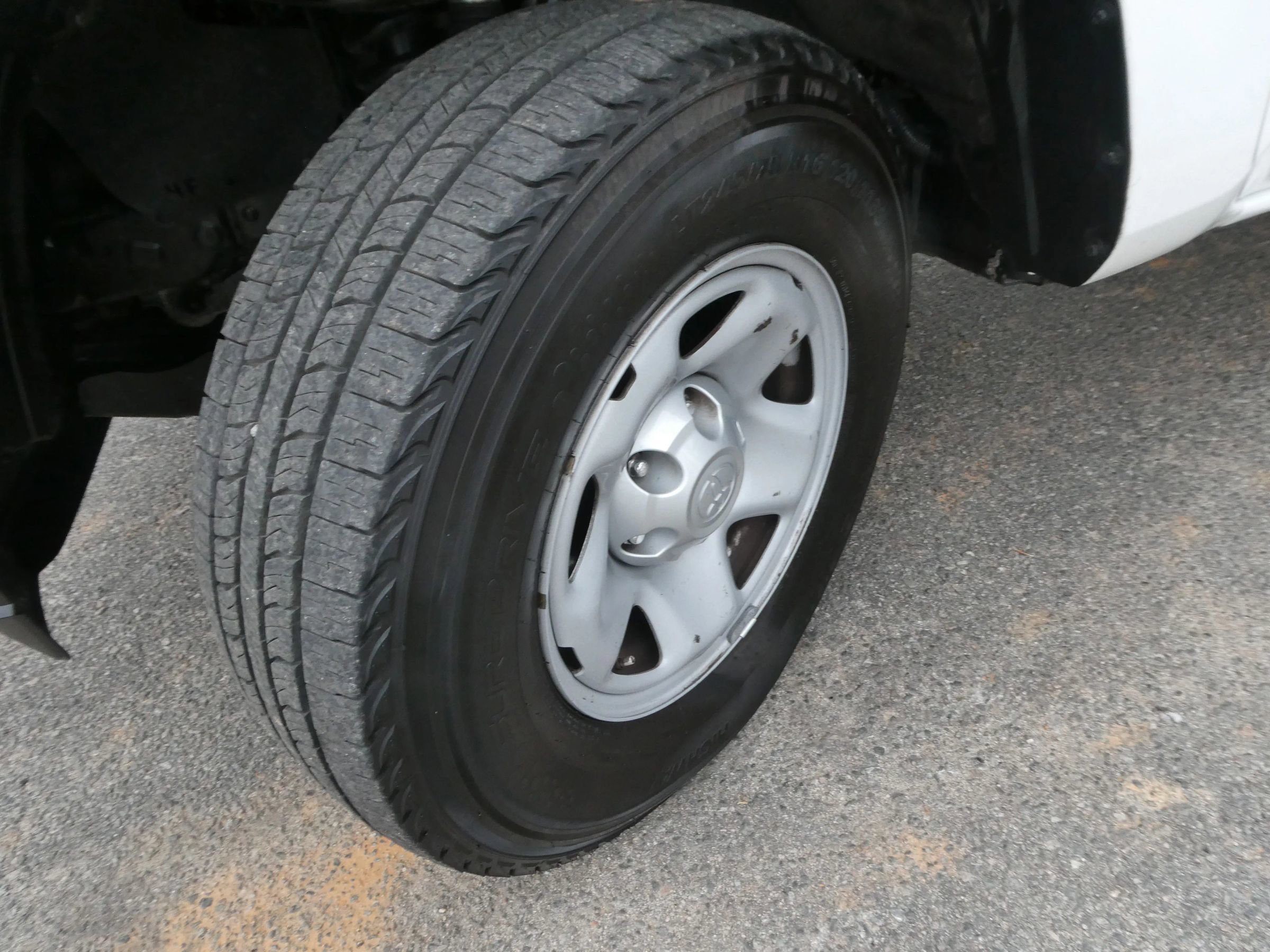 Used 2022 Toyota Tacoma SR image 29