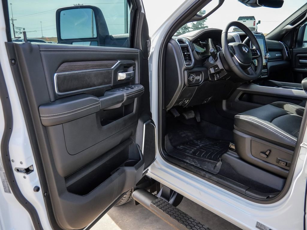 Used 2026 RAM 2500 Laramie w/ Towing Technology Group AWD/4WD image 33