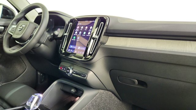 New 2026 Volvo XC40 B5 Plus w/ Climate Package AWD/4WD image 34