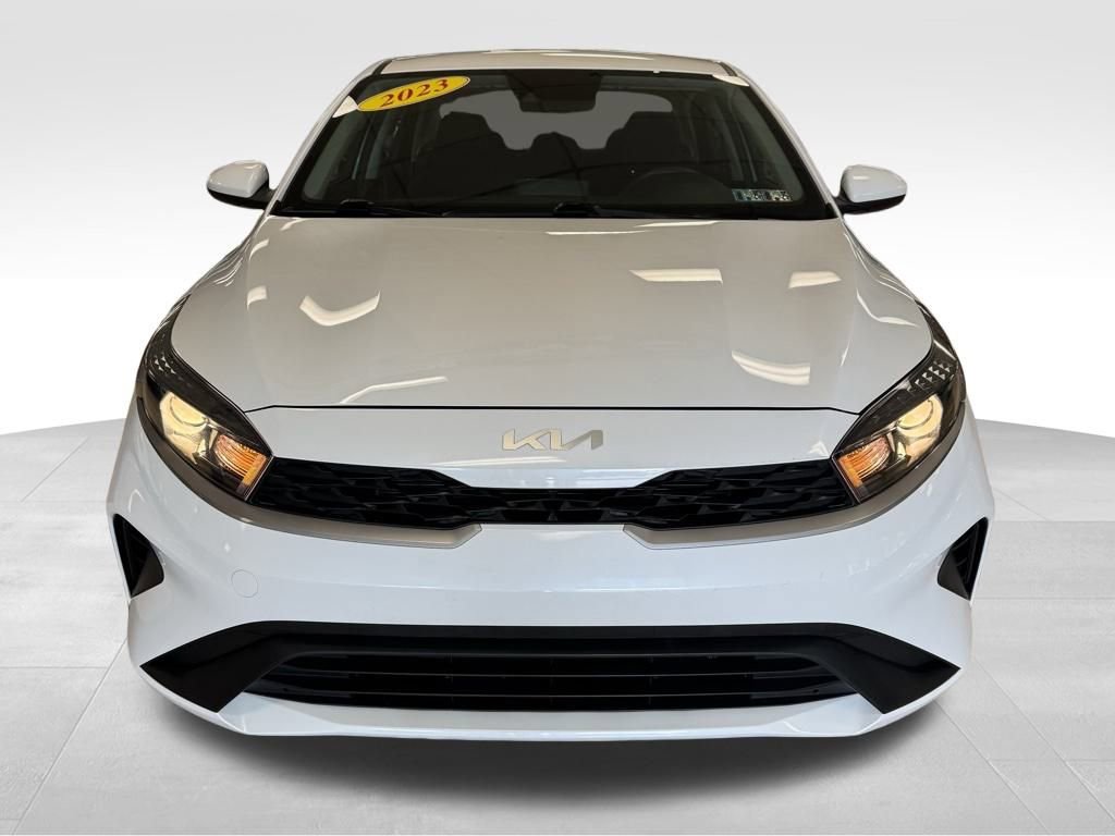 Used 2023 Kia Forte LXS image 3