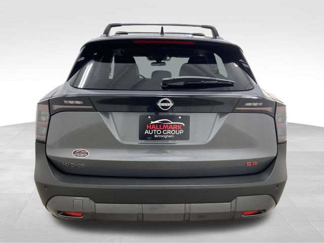 New 2026 Nissan Kicks SR w/ Cold Weather Package FWD image 3
